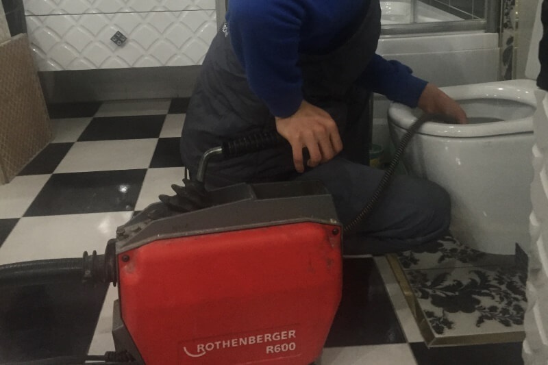 Kadiköy Tuvalet Lavabosu Acma